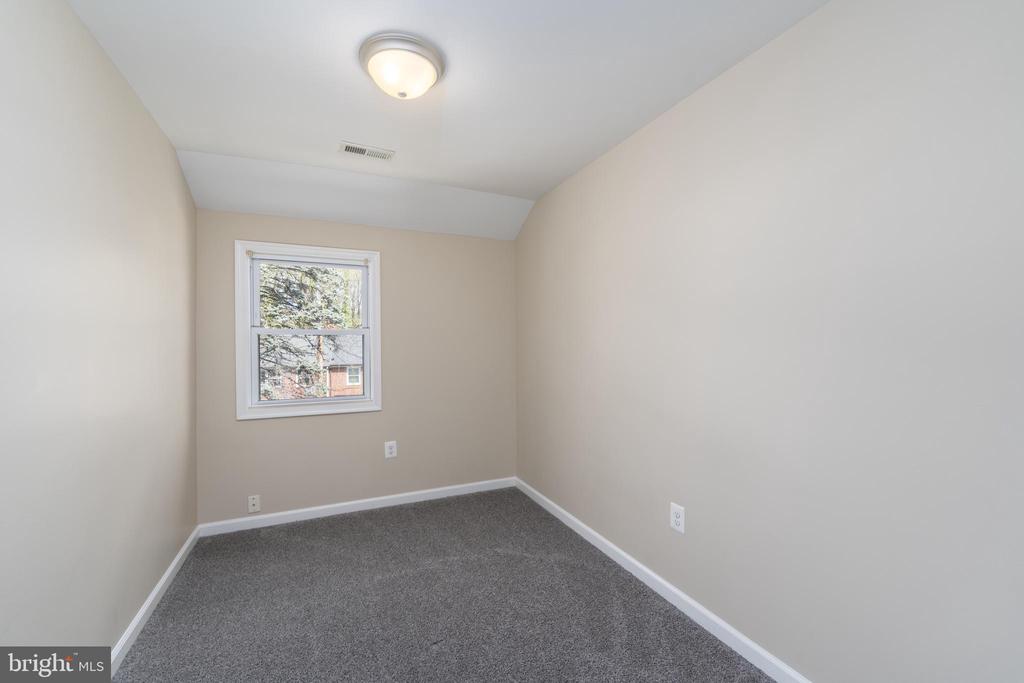 1518 Stonewood Rd