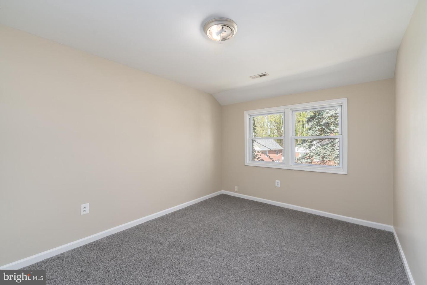 1518 Stonewood Rd