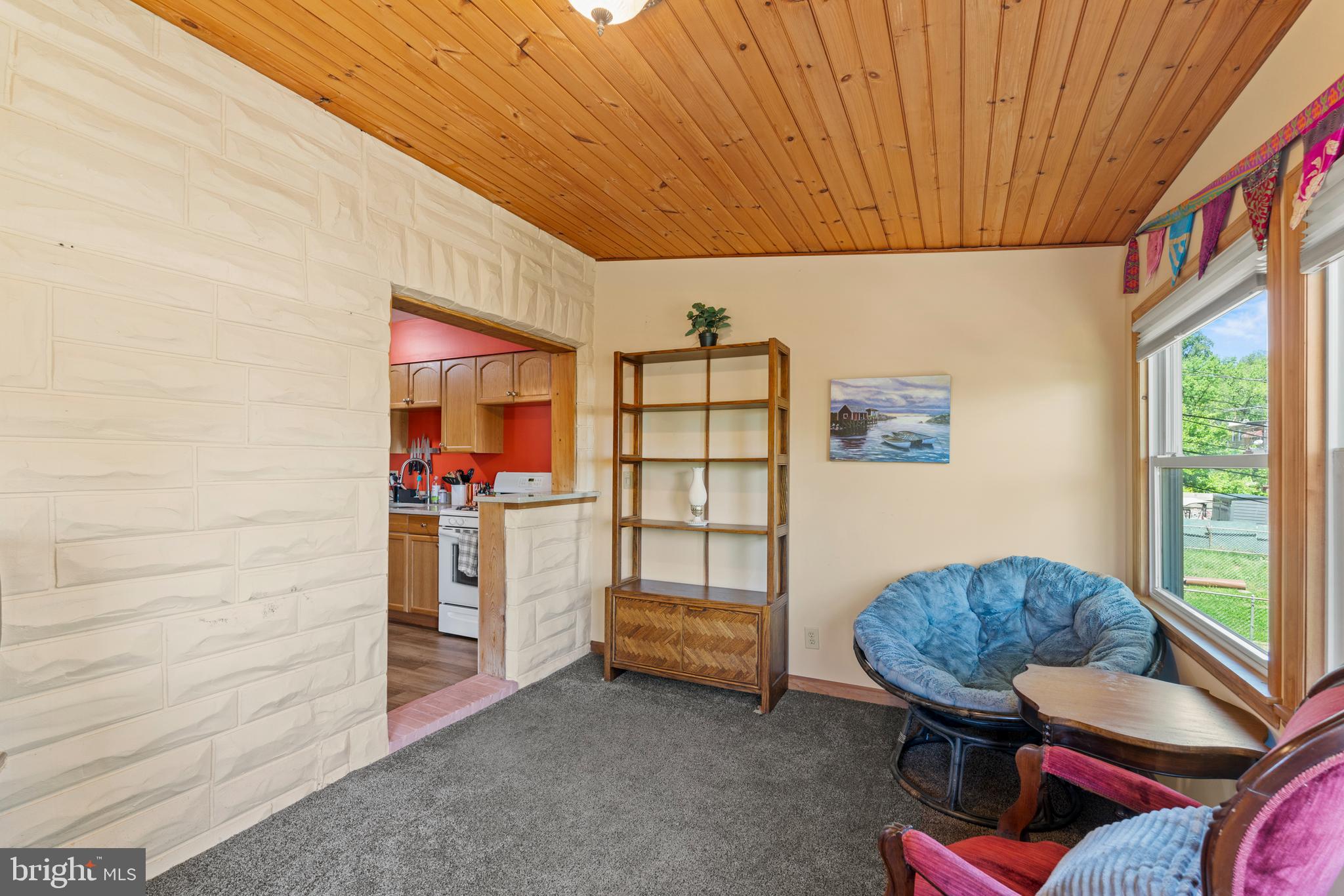 5937 Benton Heights Ave