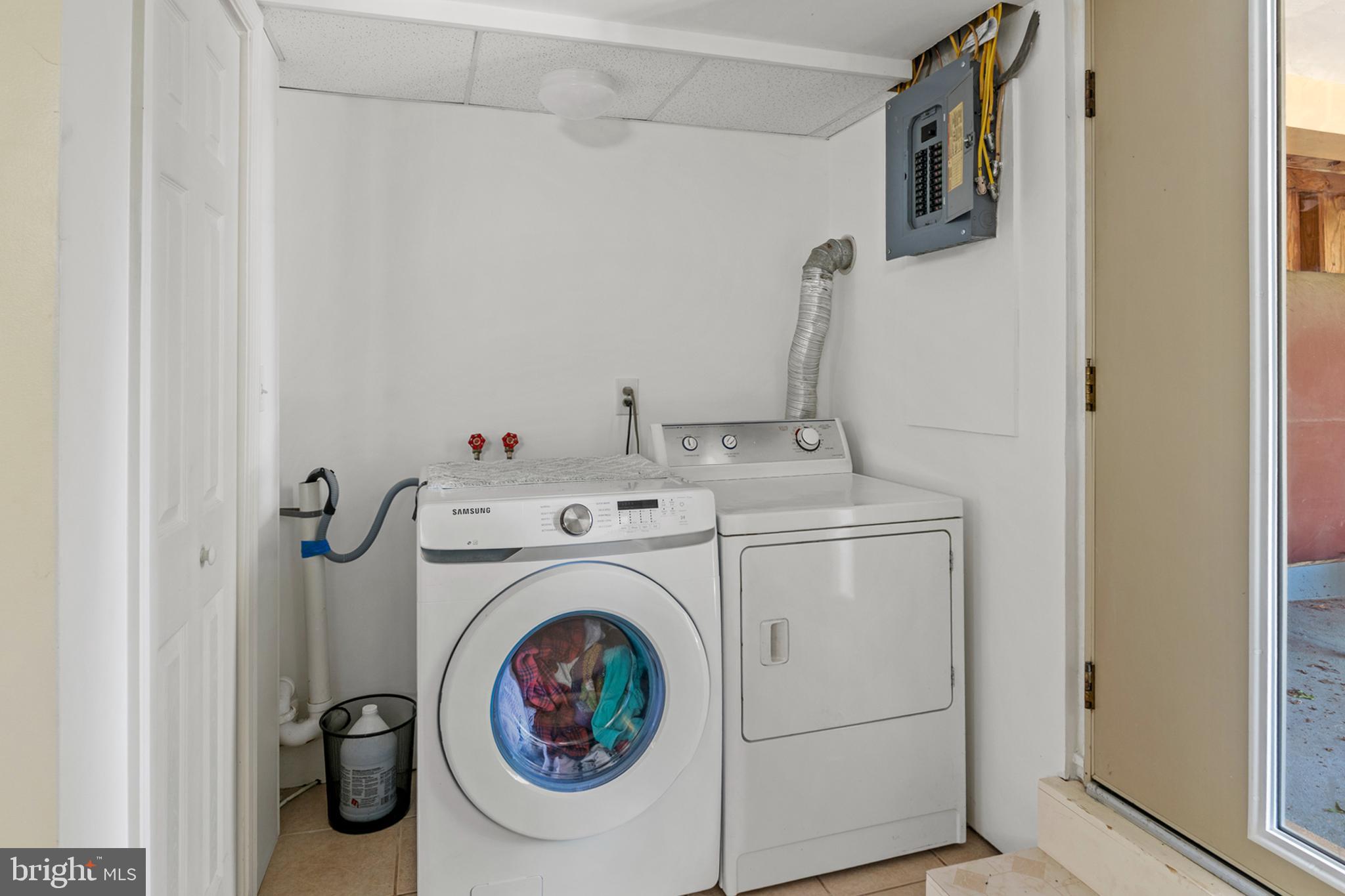 5937 Benton Heights Ave