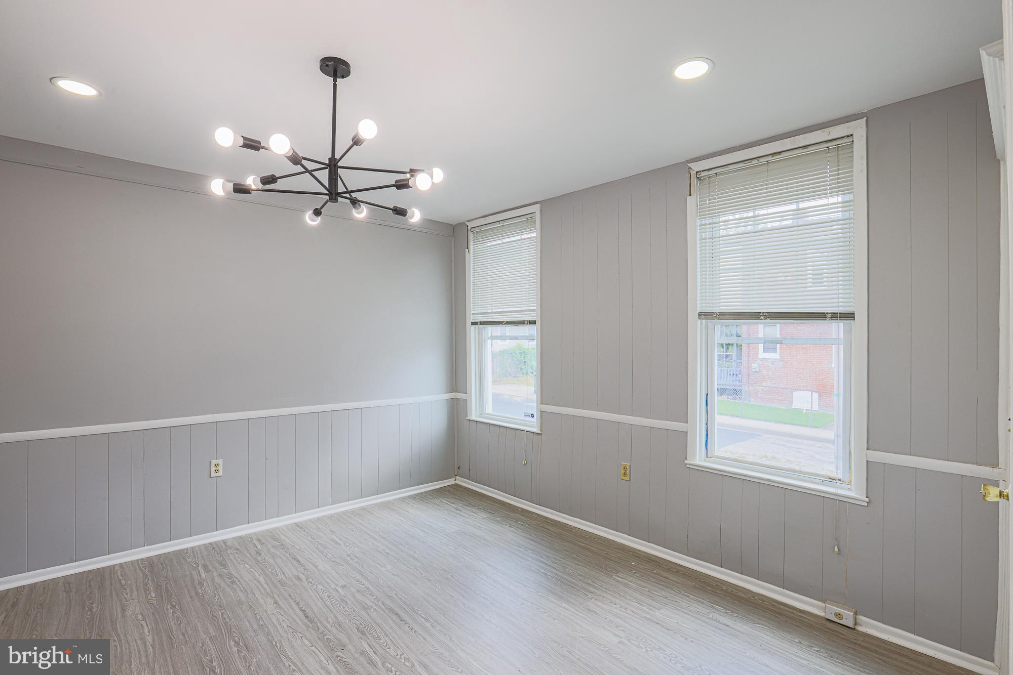 516 WOODBOURNE AVENUE