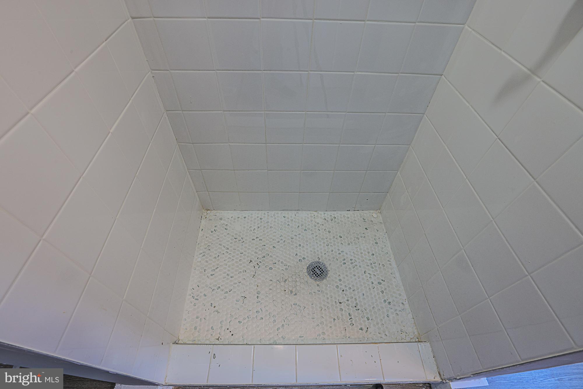 516 WOODBOURNE AVENUE