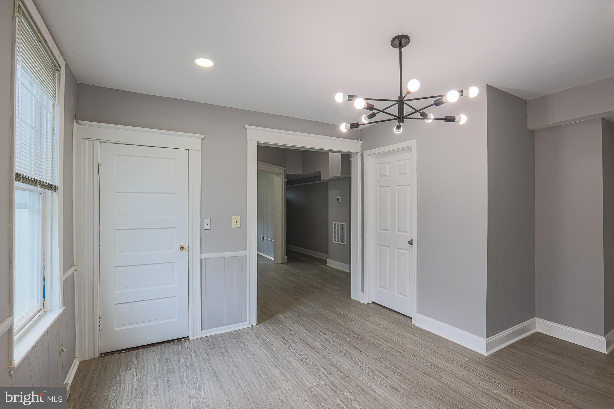 516 WOODBOURNE AVENUE