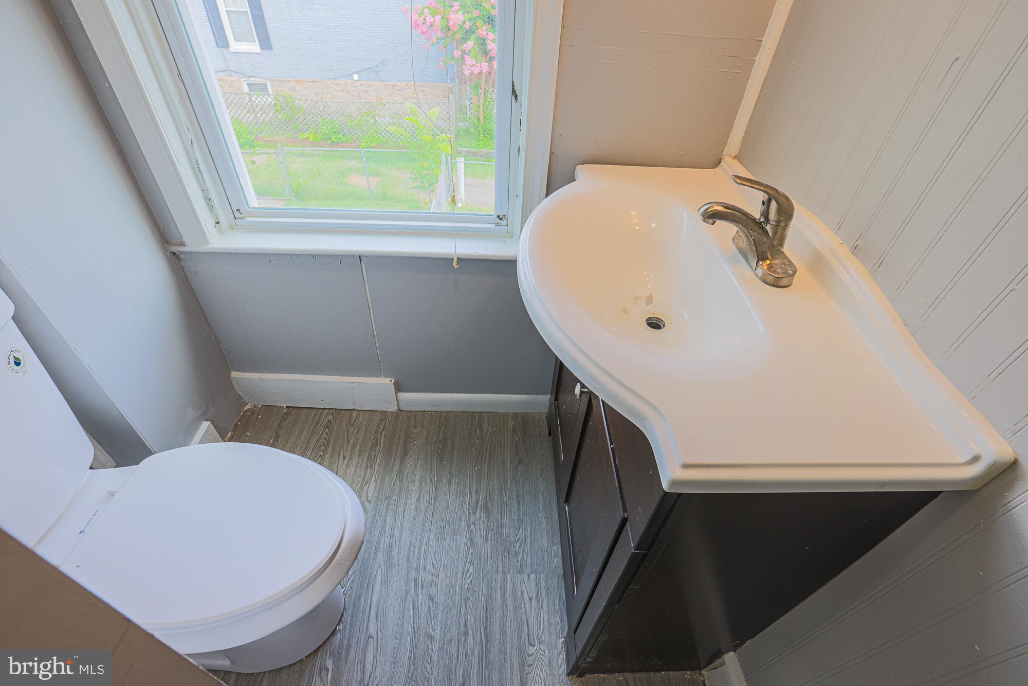 516 WOODBOURNE AVENUE