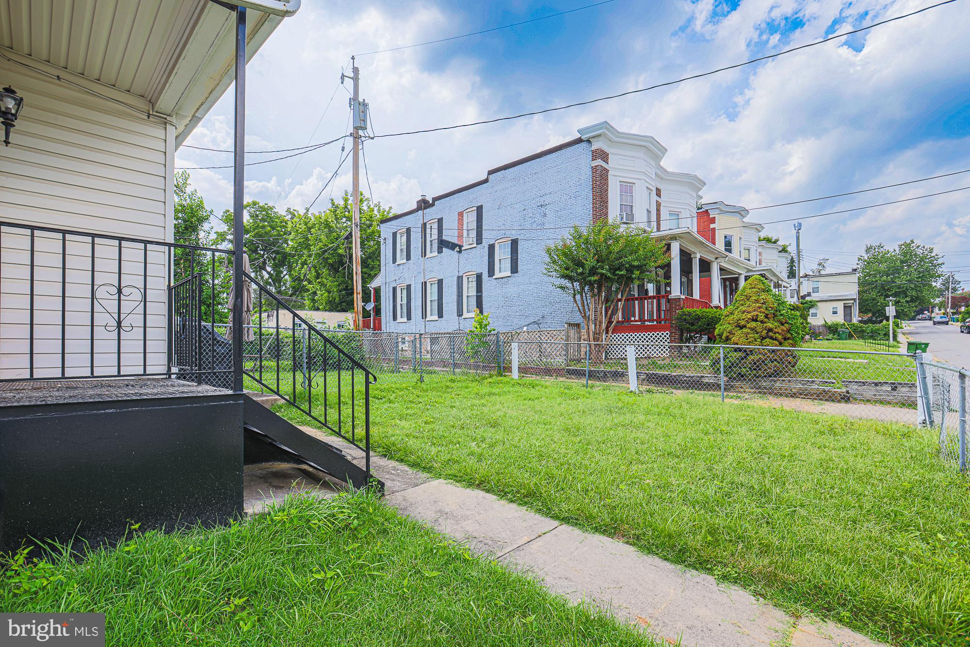 516 WOODBOURNE AVENUE