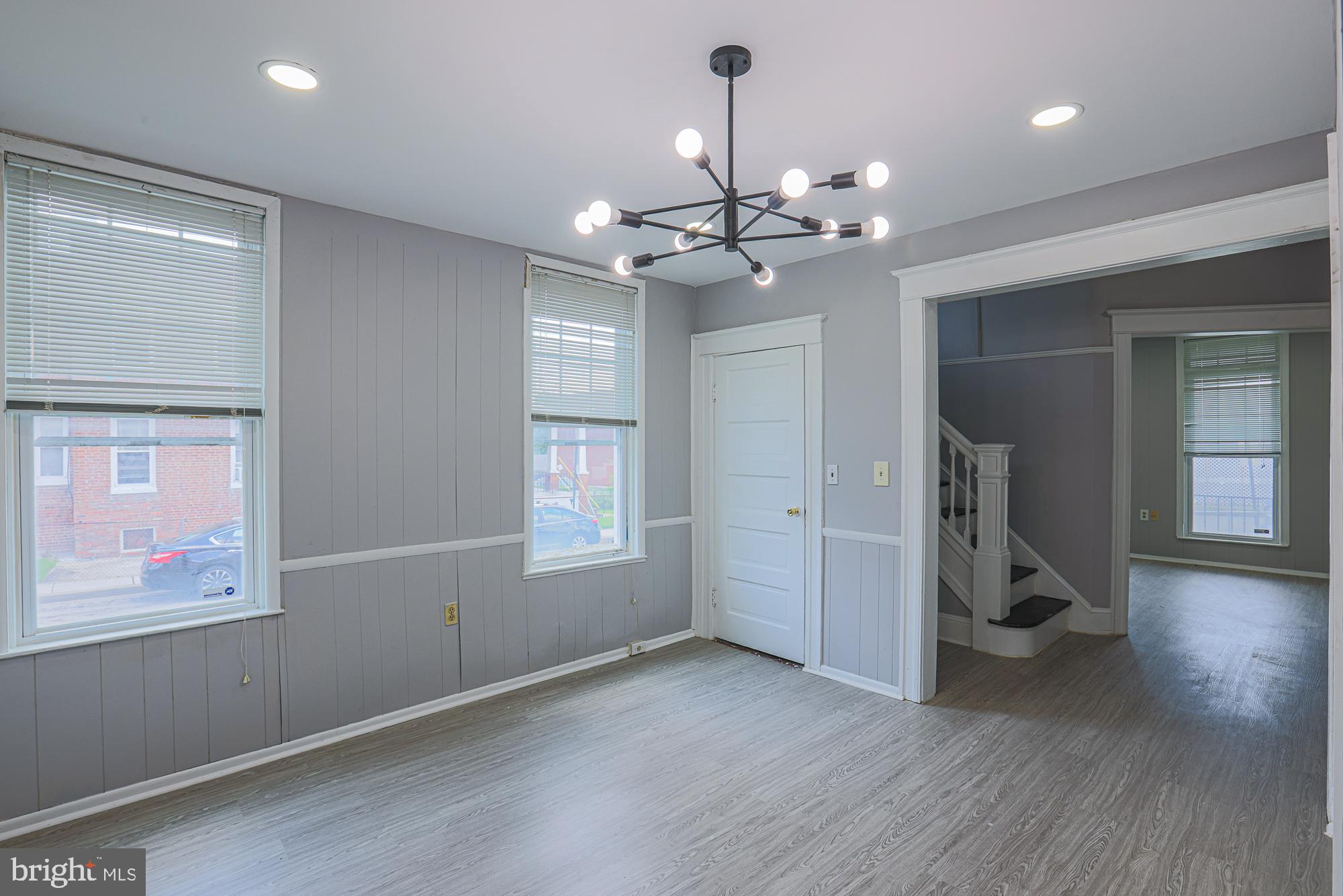 516 WOODBOURNE AVENUE