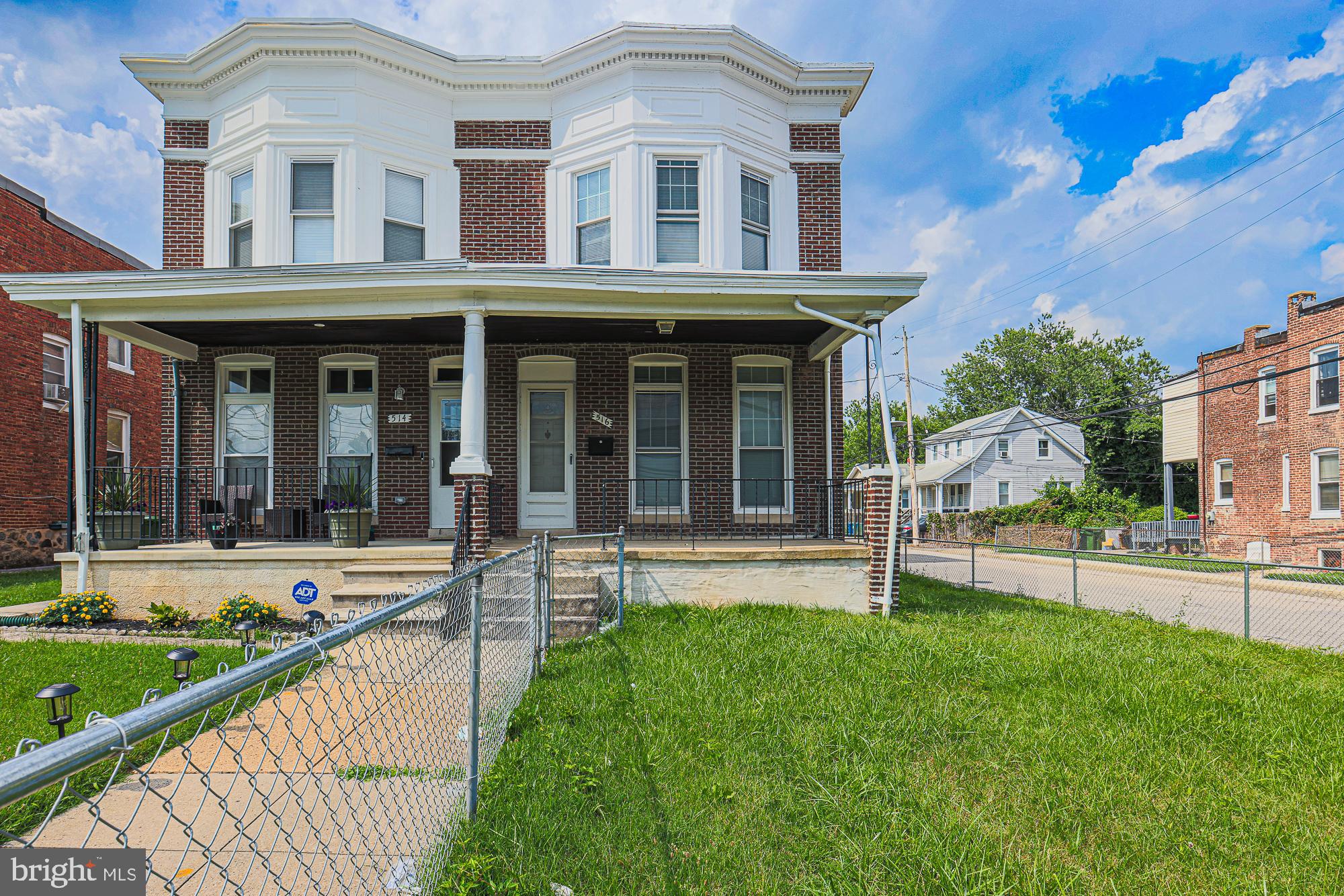 516 WOODBOURNE AVENUE