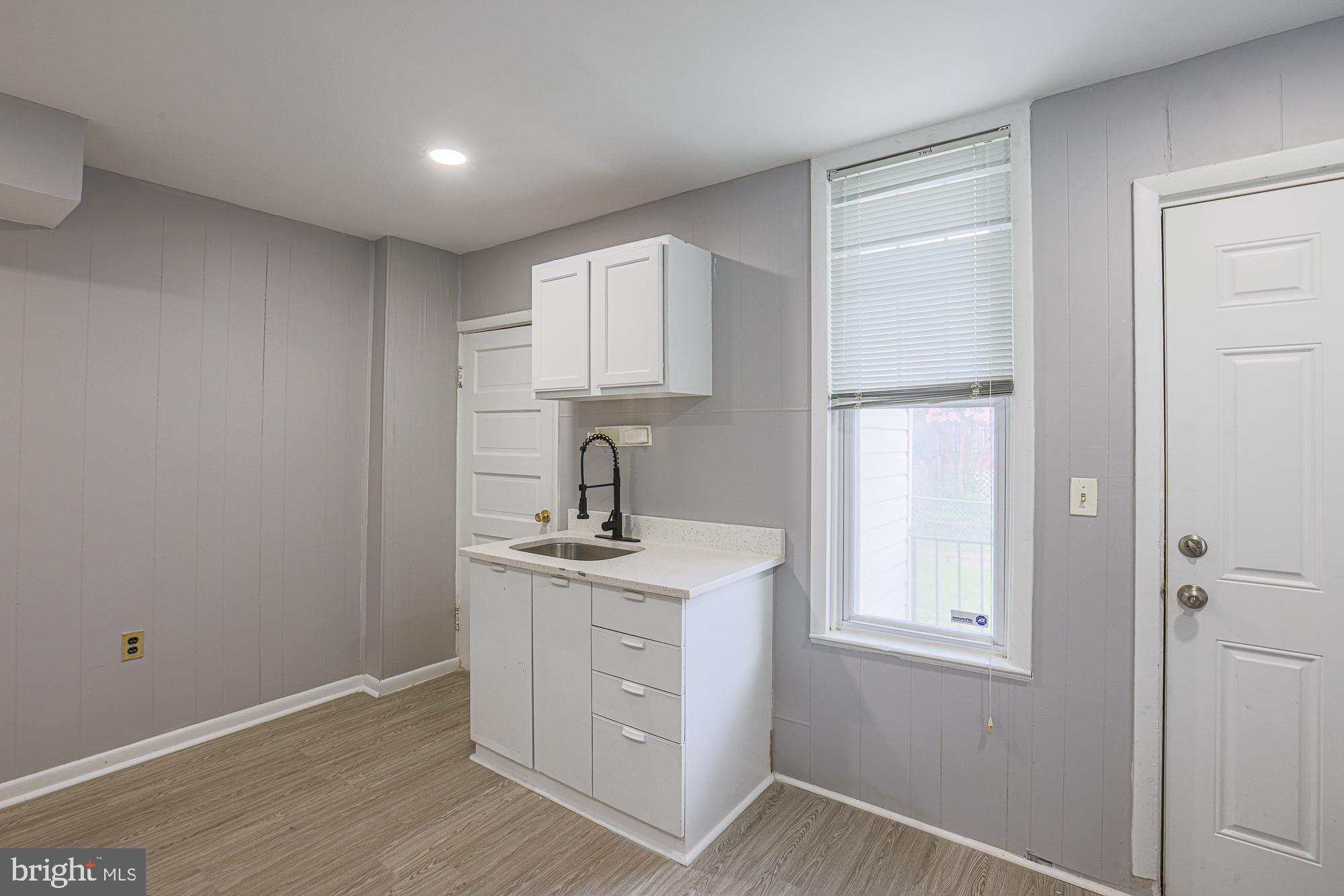 516 WOODBOURNE AVENUE