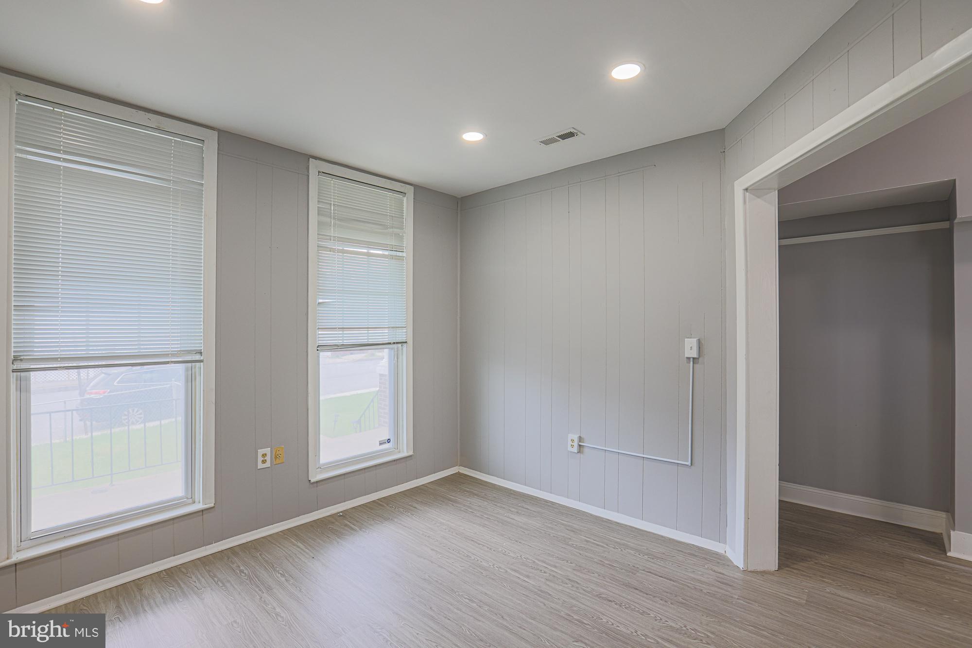 516 WOODBOURNE AVENUE