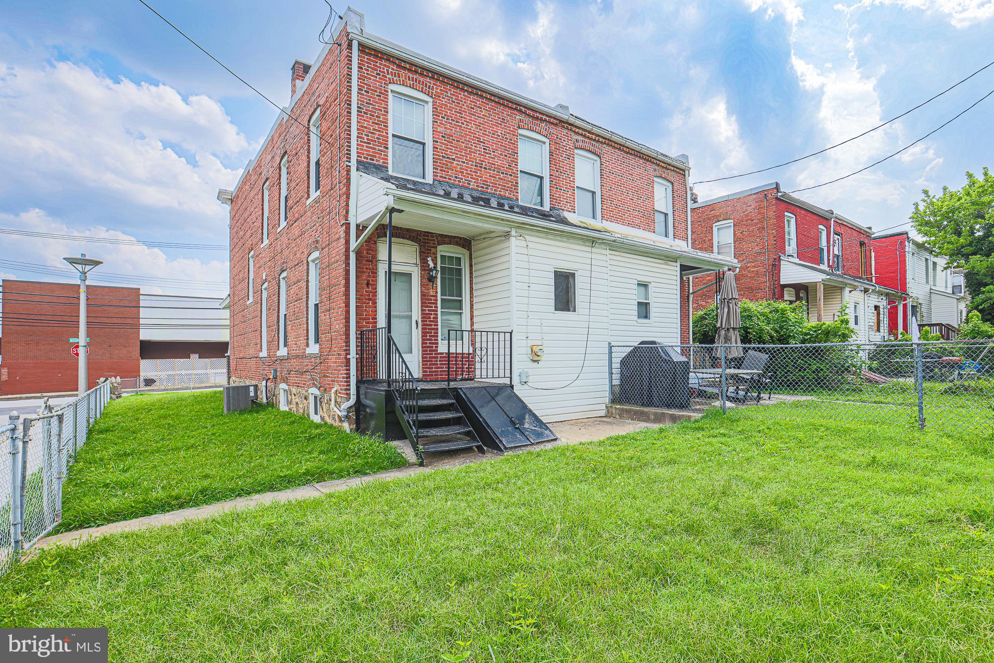 516 WOODBOURNE AVENUE