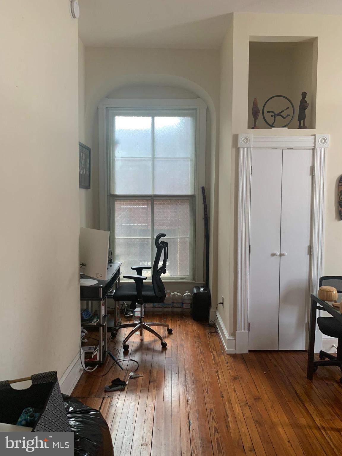 2212 MARYLAND AVENUE