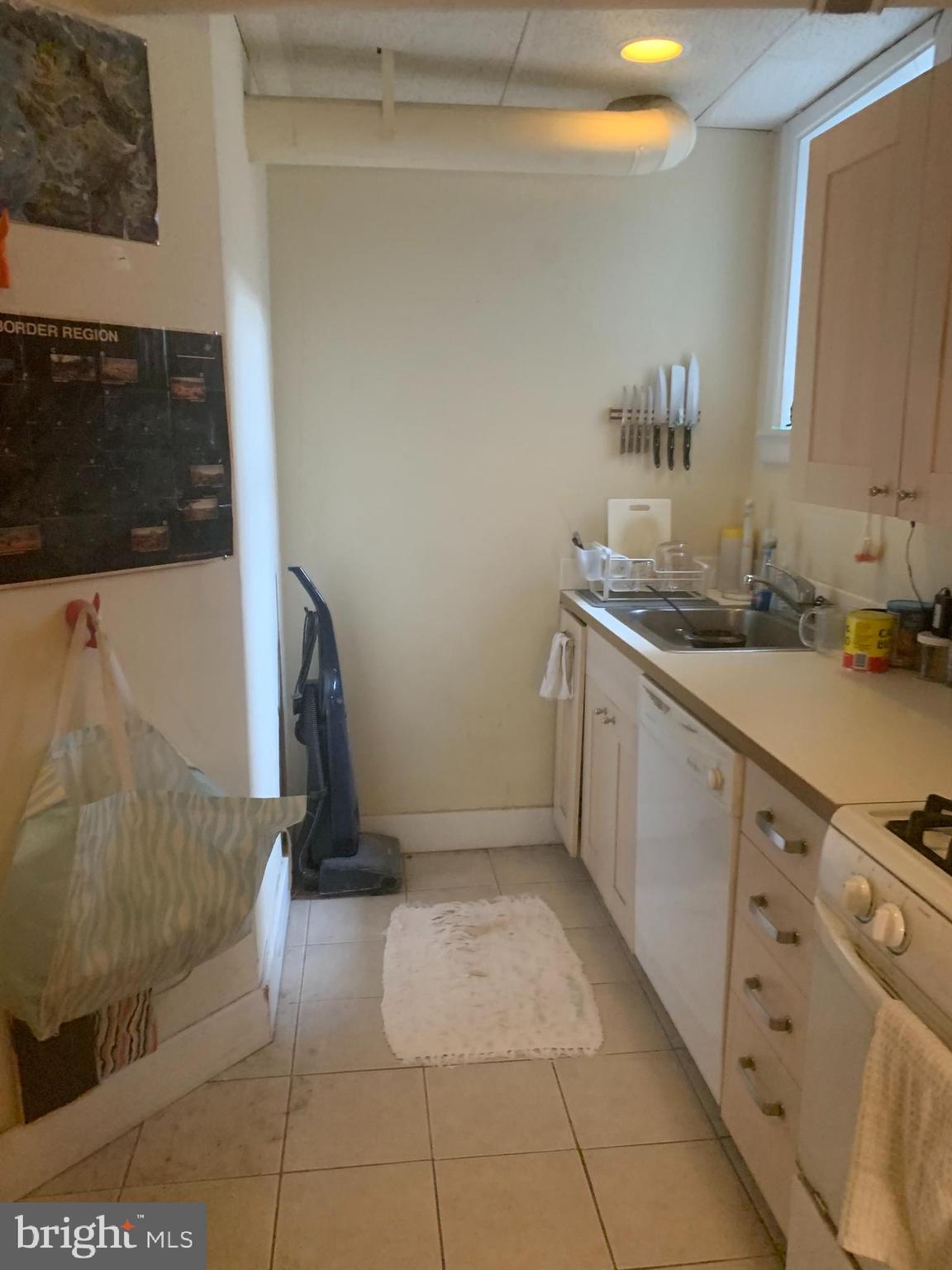 2212 MARYLAND AVENUE