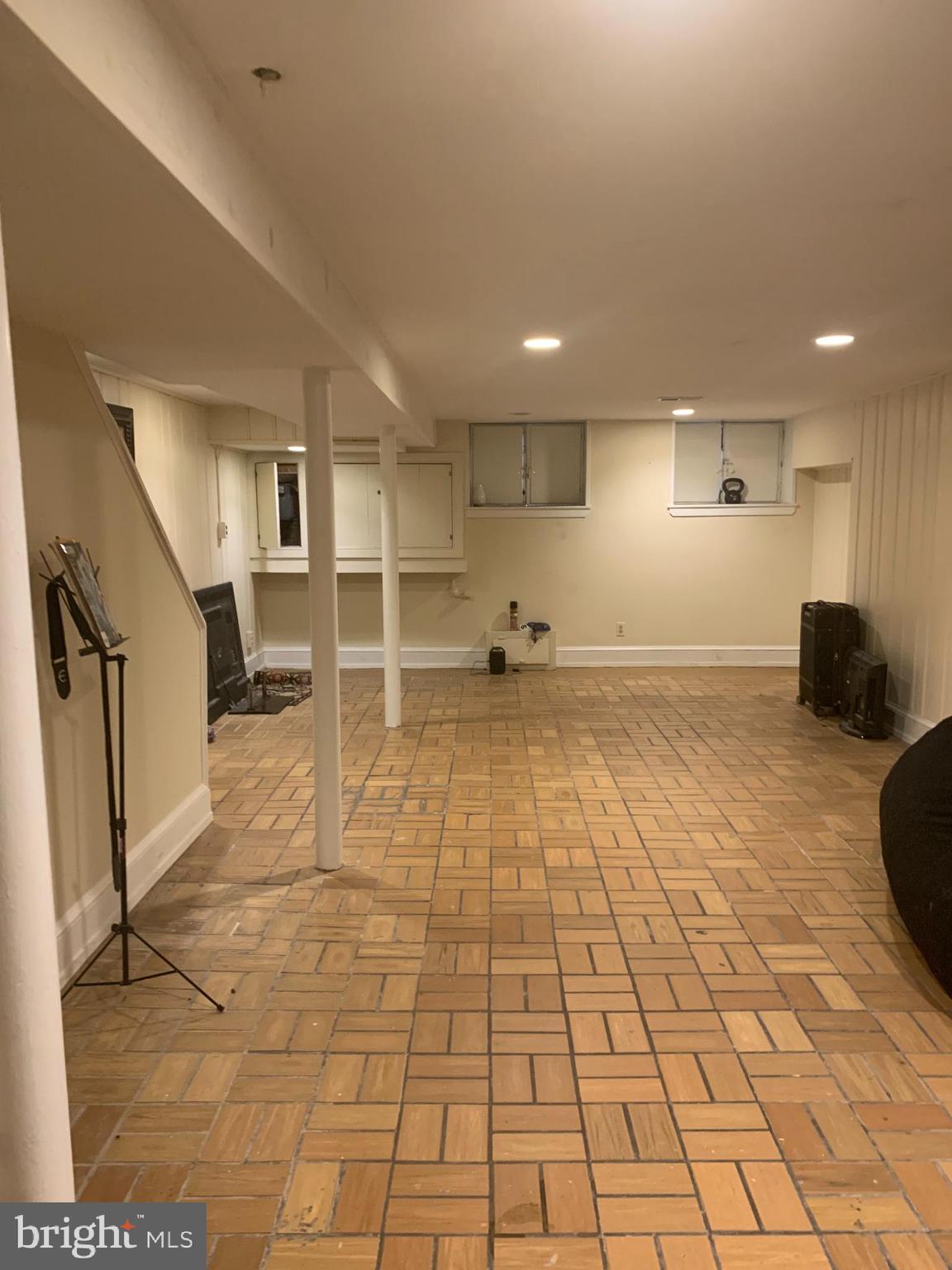 2212 MARYLAND AVENUE