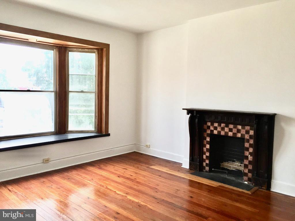 2212 MARYLAND AVENUE