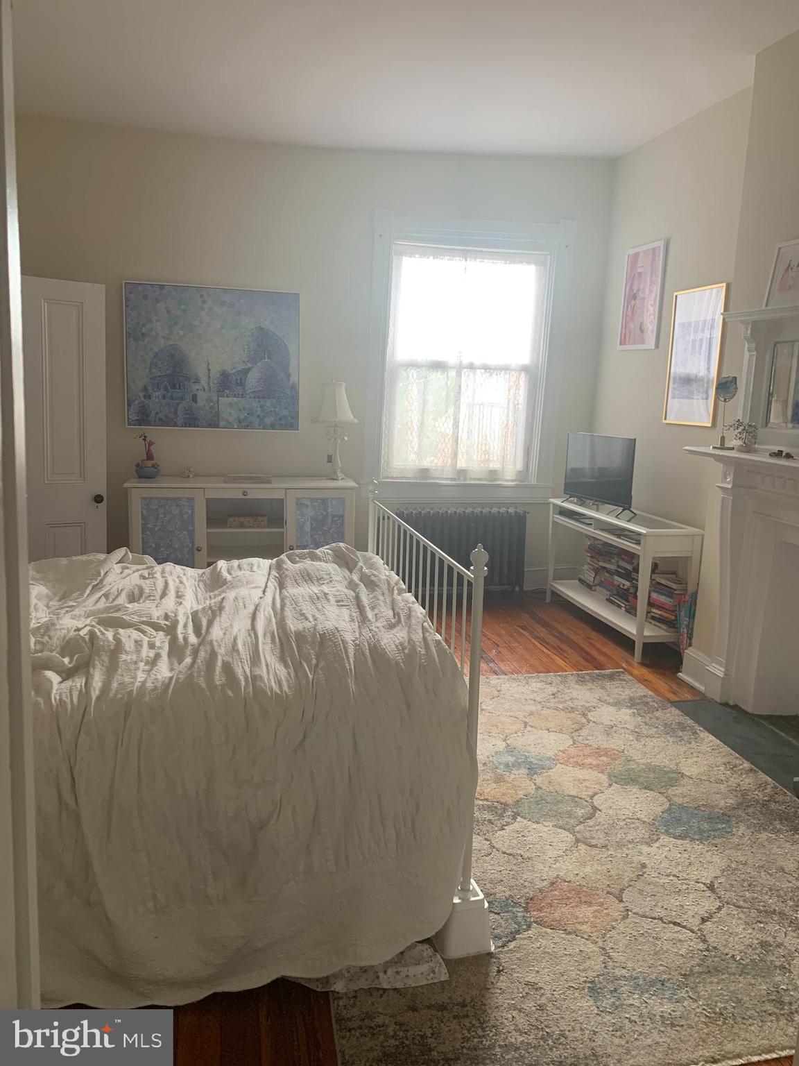 2212 MARYLAND AVENUE