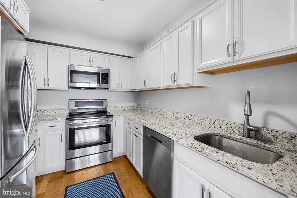 3601 GREENWAY 707