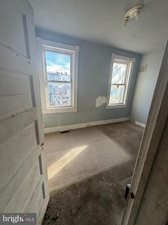 2822 KENNEDY AVENUE