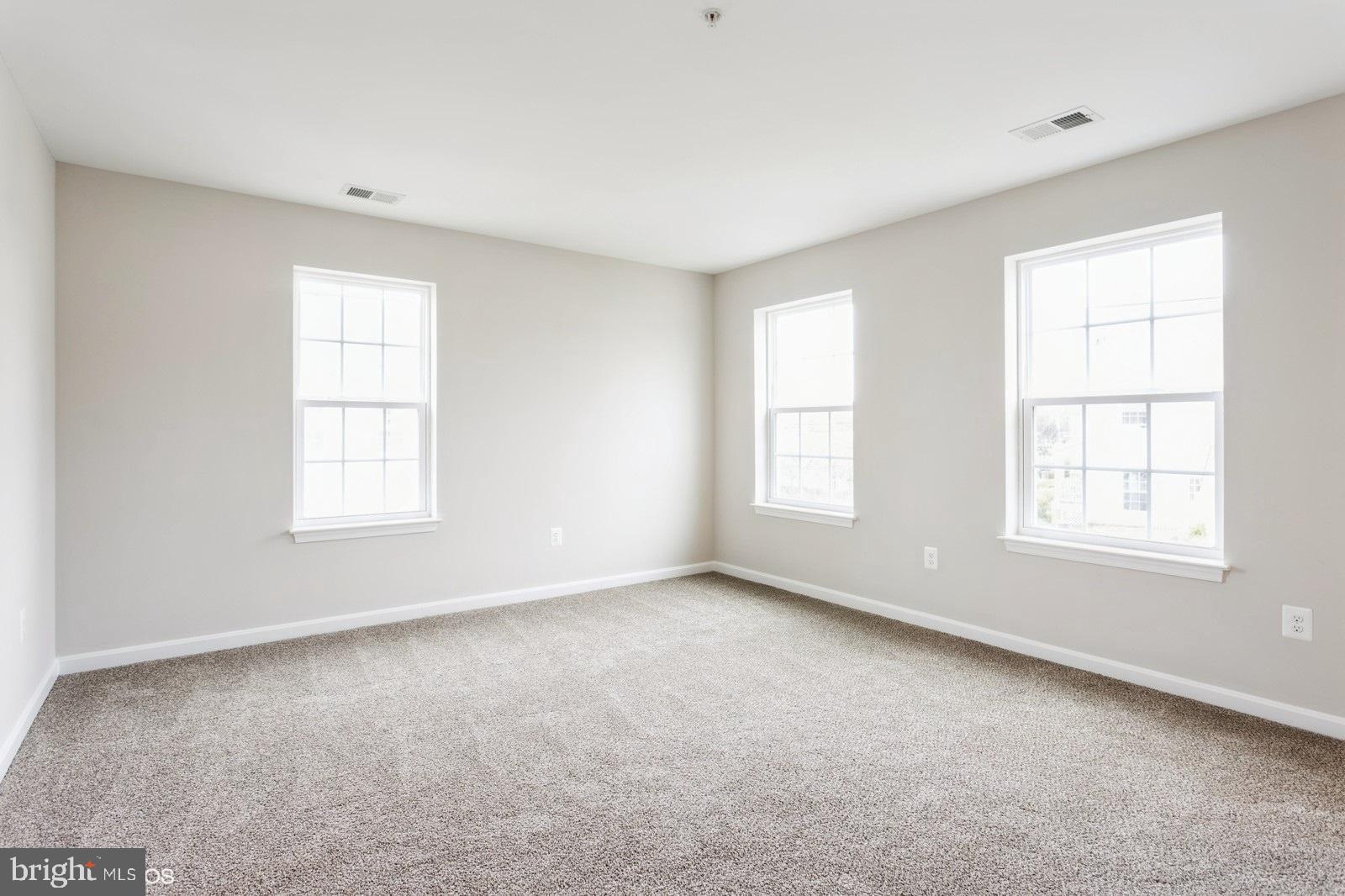 1616 Renaissance Dr
