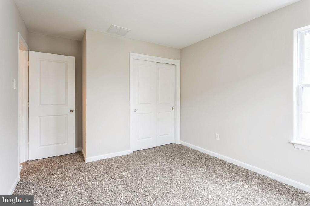 1616 Renaissance Dr