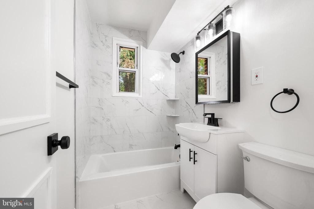 3837 HAMILTON STREET J-102