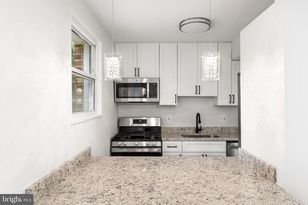3837 HAMILTON STREET J-102