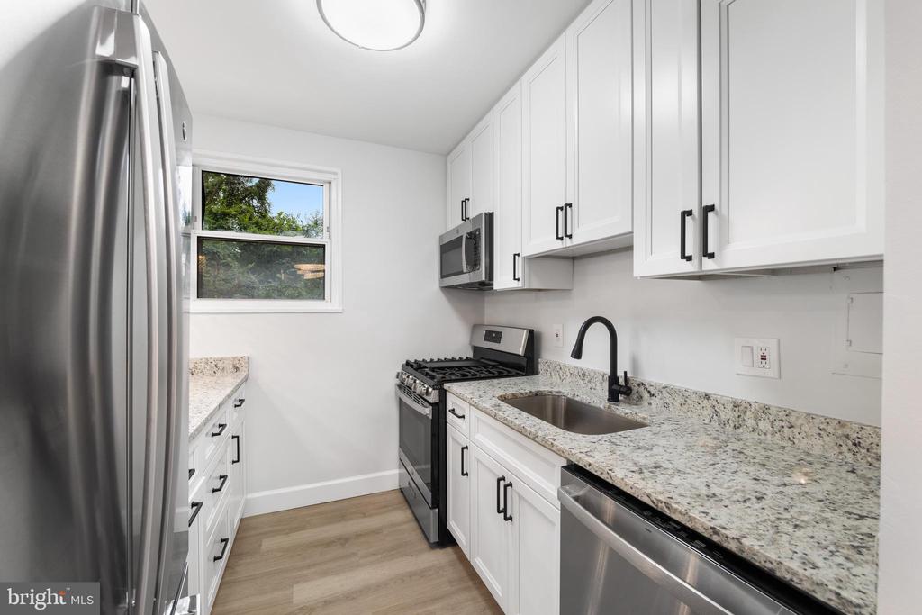 3837 HAMILTON STREET J-102