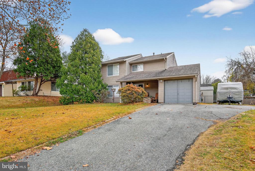 15907 PEACH WALKER DRIVE