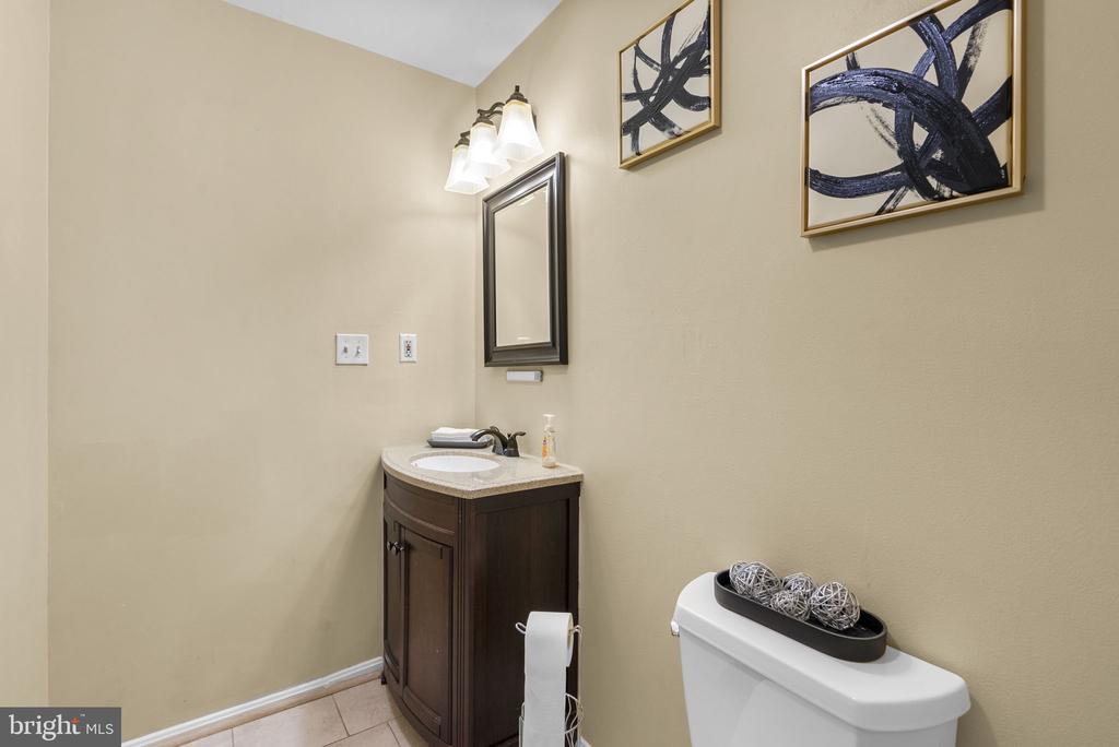 5410 TINKERS CREEK PLACE