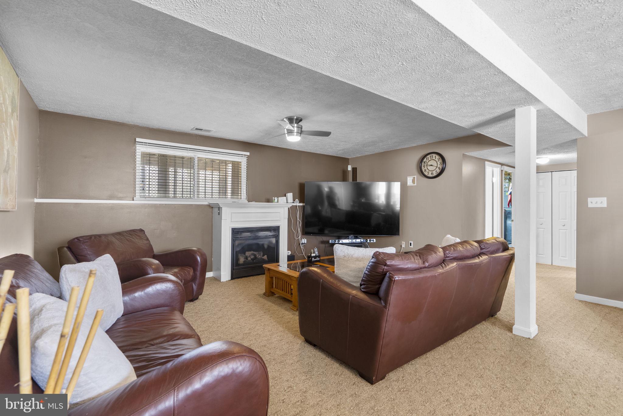 5410 TINKERS CREEK PLACE