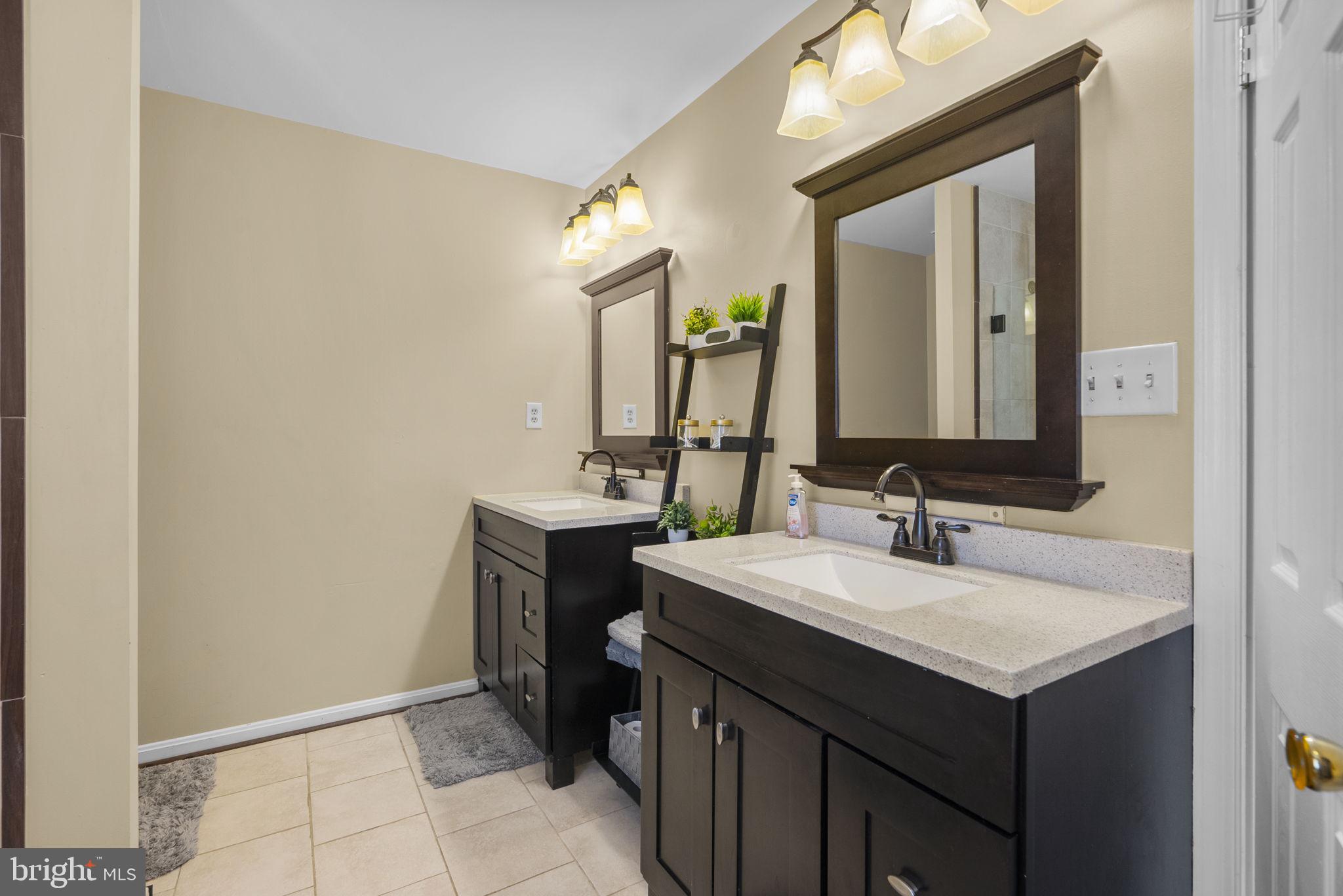 5410 TINKERS CREEK PLACE