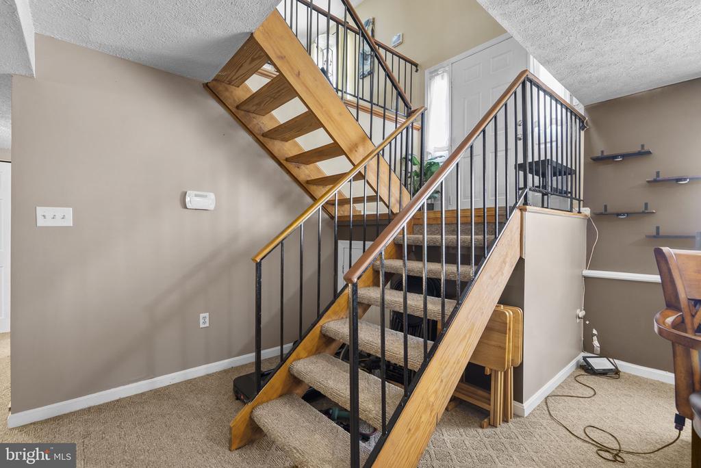 5410 TINKERS CREEK PLACE