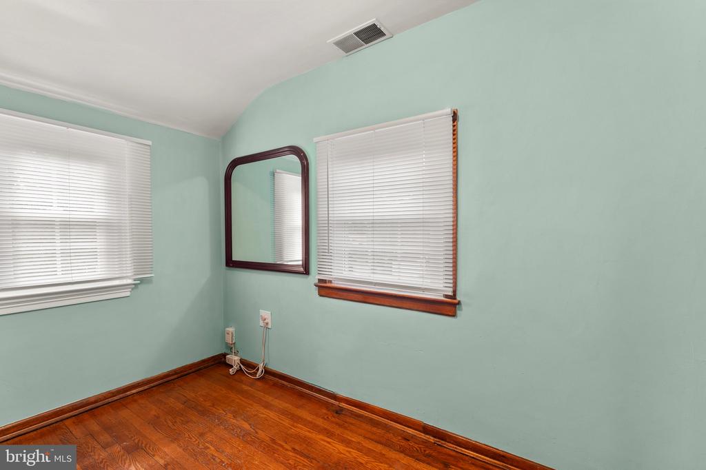 5615 QUEENS CHAPEL ROAD