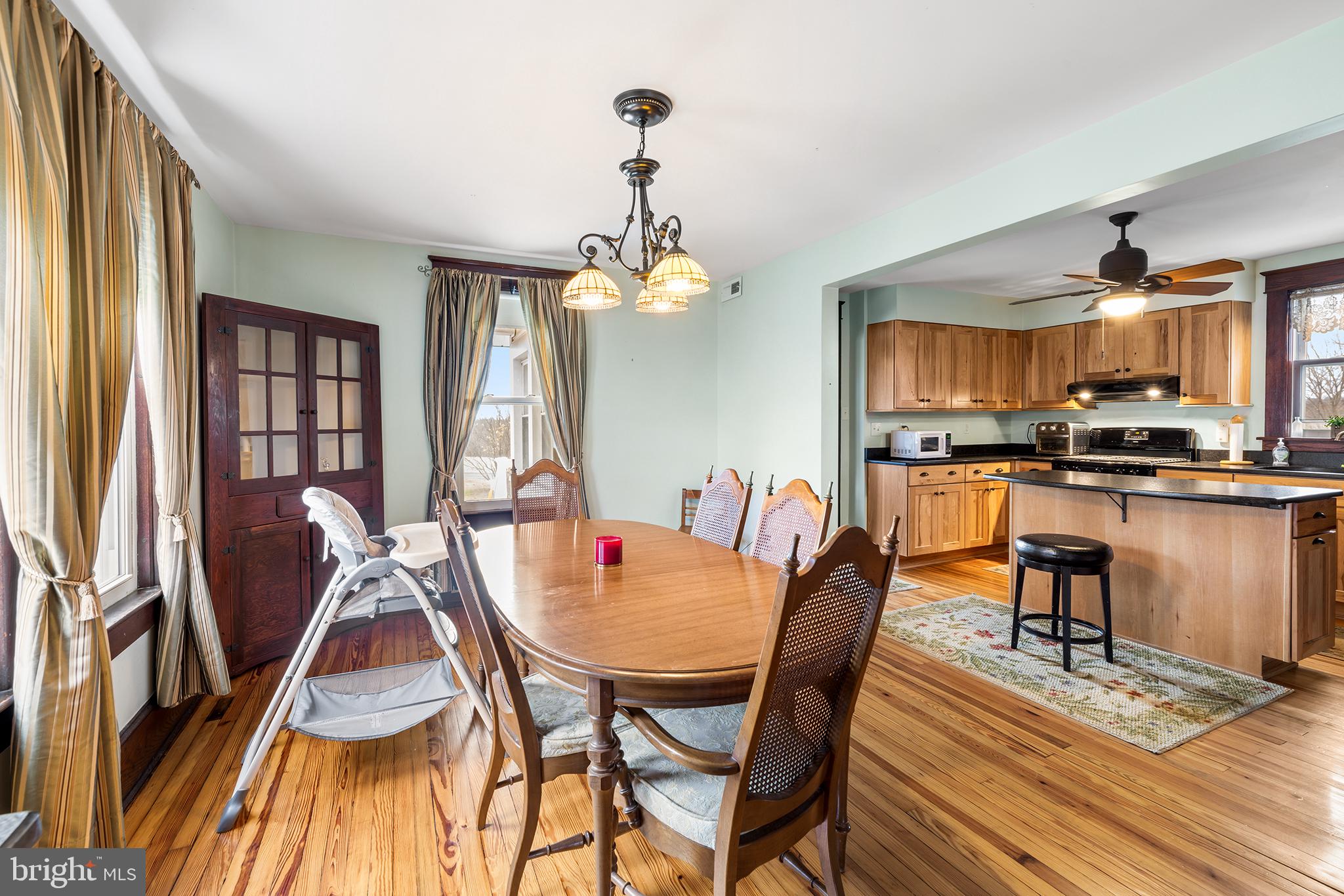 26 W Main St