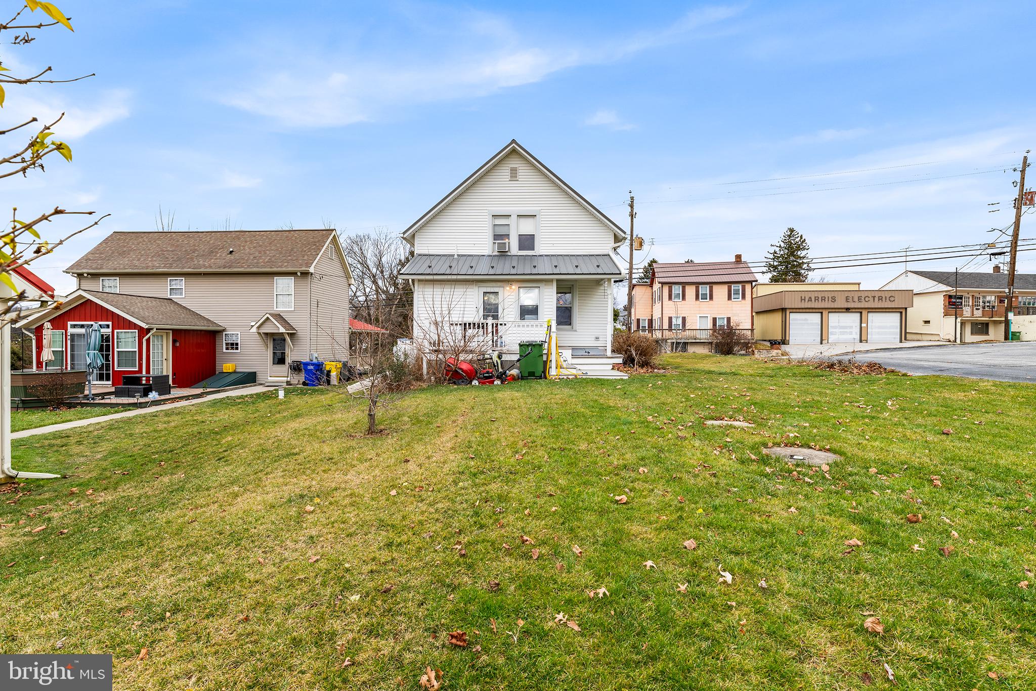 26 W Main St