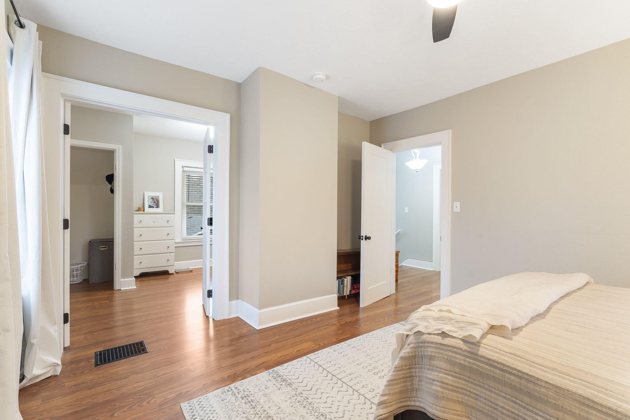 1106 E Seminole Street