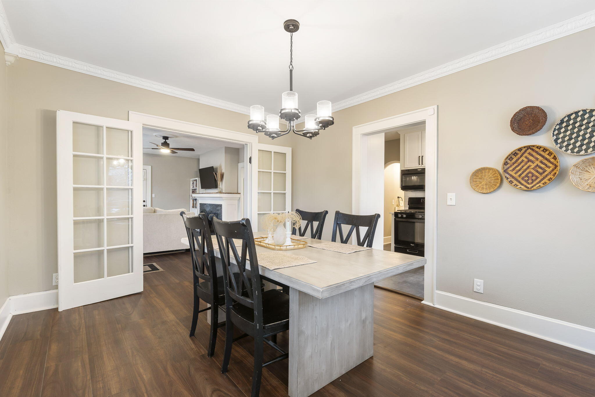 1106 E Seminole Street