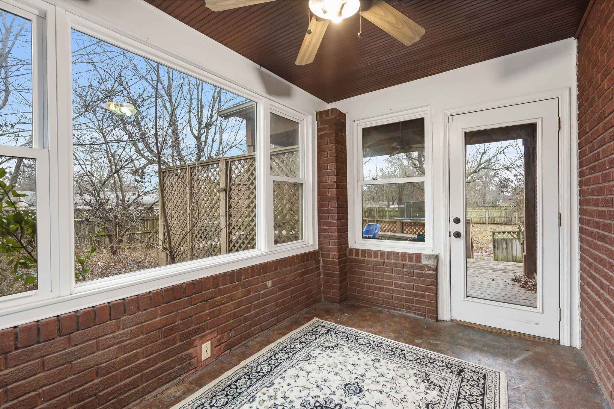 1106 E Seminole Street