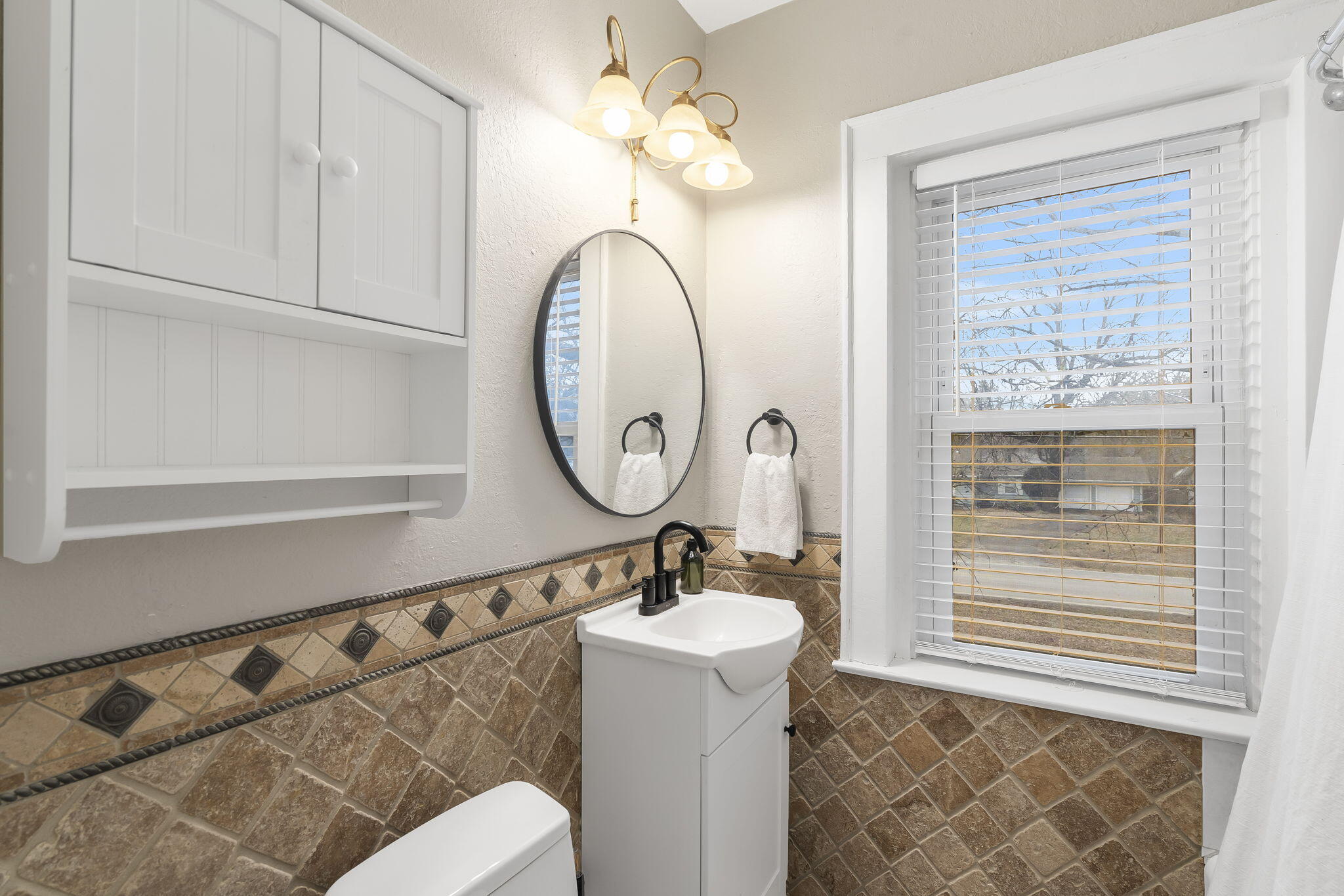 1106 E Seminole Street