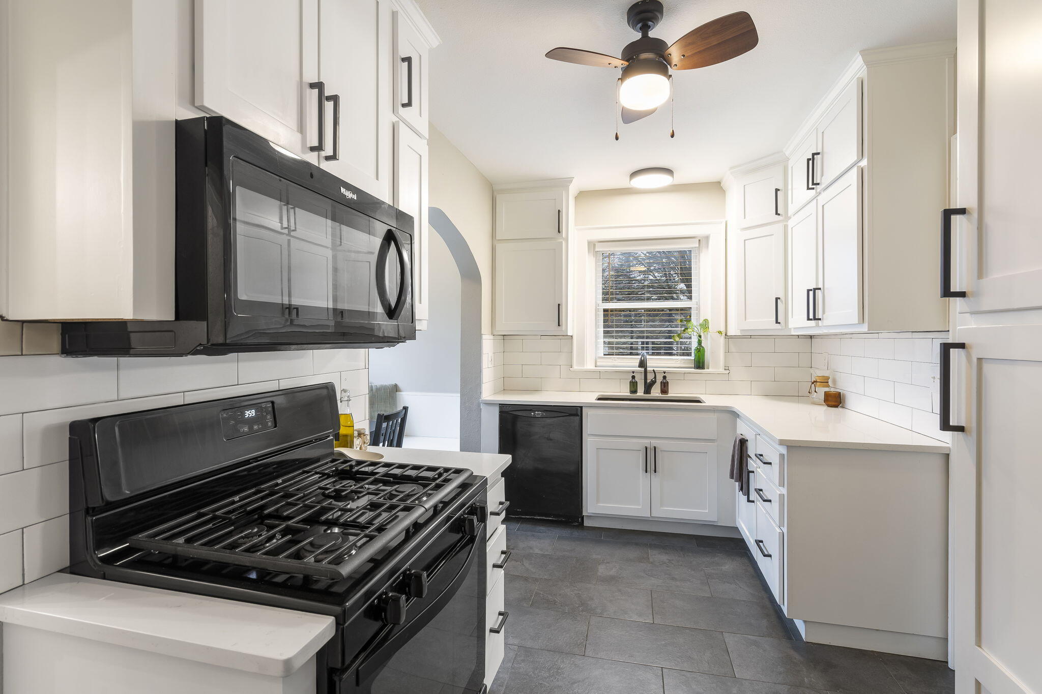 1106 E Seminole Street