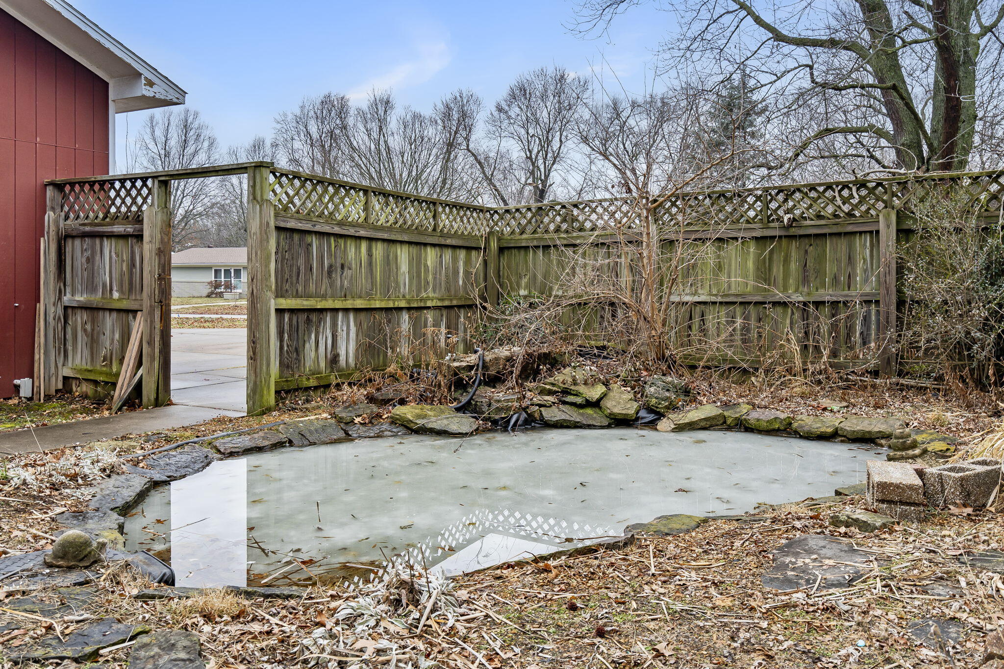 1106 E Seminole Street