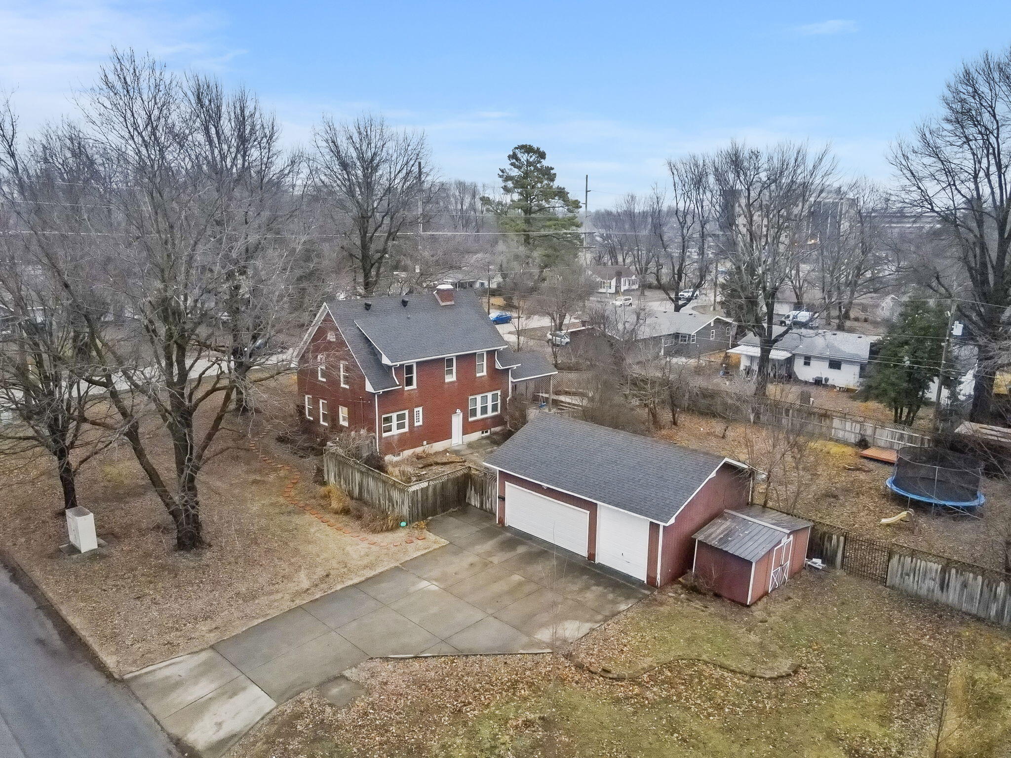 1106 E Seminole Street