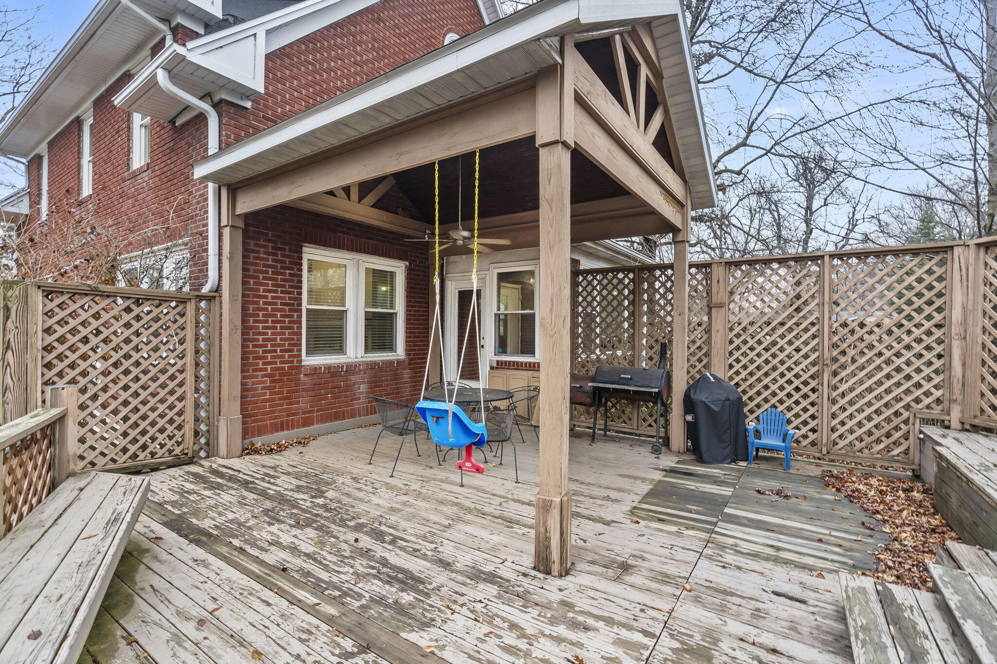 1106 E Seminole Street