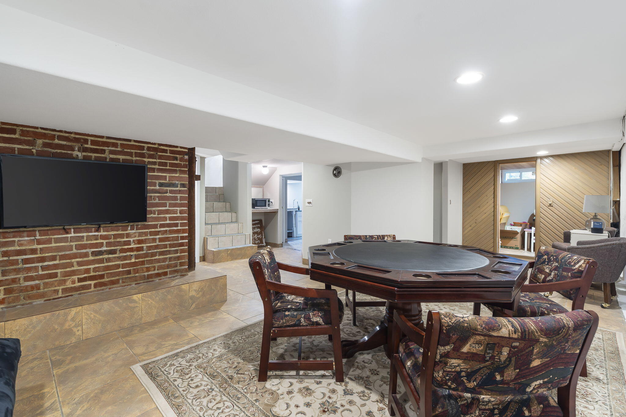 1106 E Seminole Street