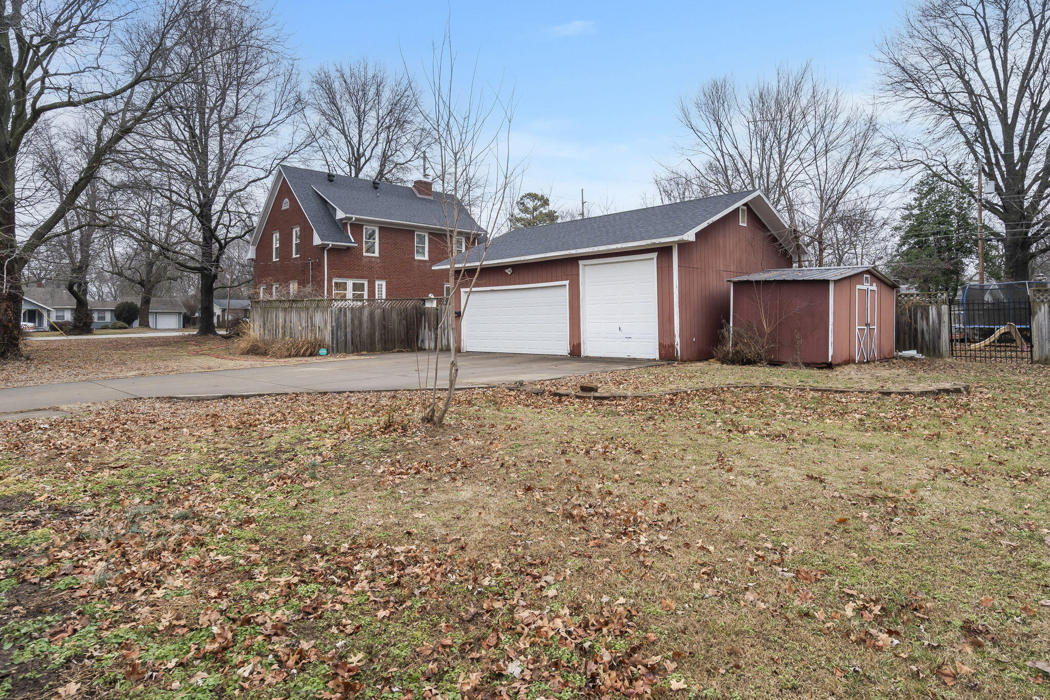 1106 E Seminole Street