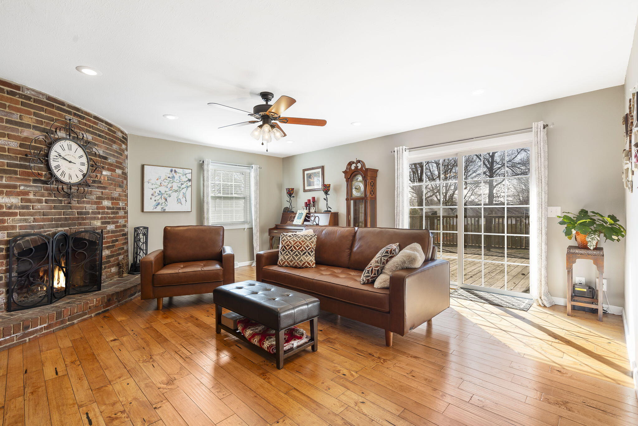 2816 E Imperial Circle