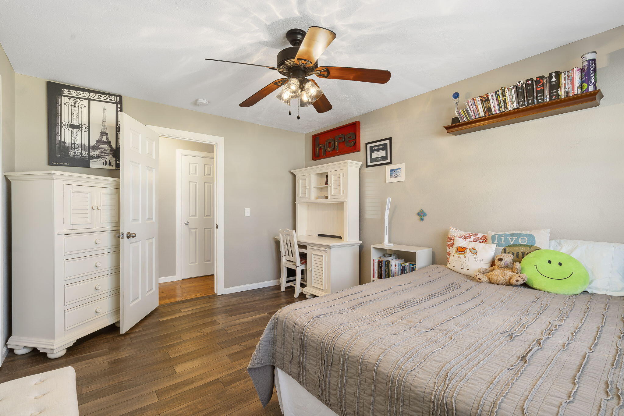 2816 E Imperial Circle