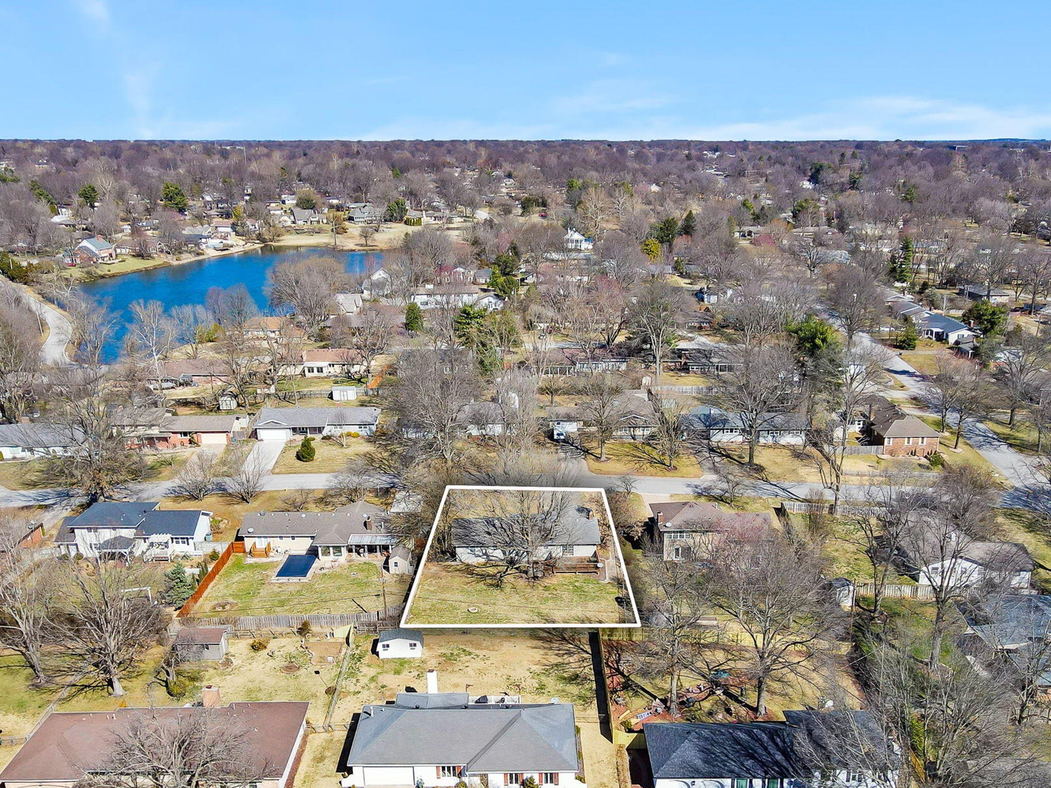 2816 E Imperial Circle