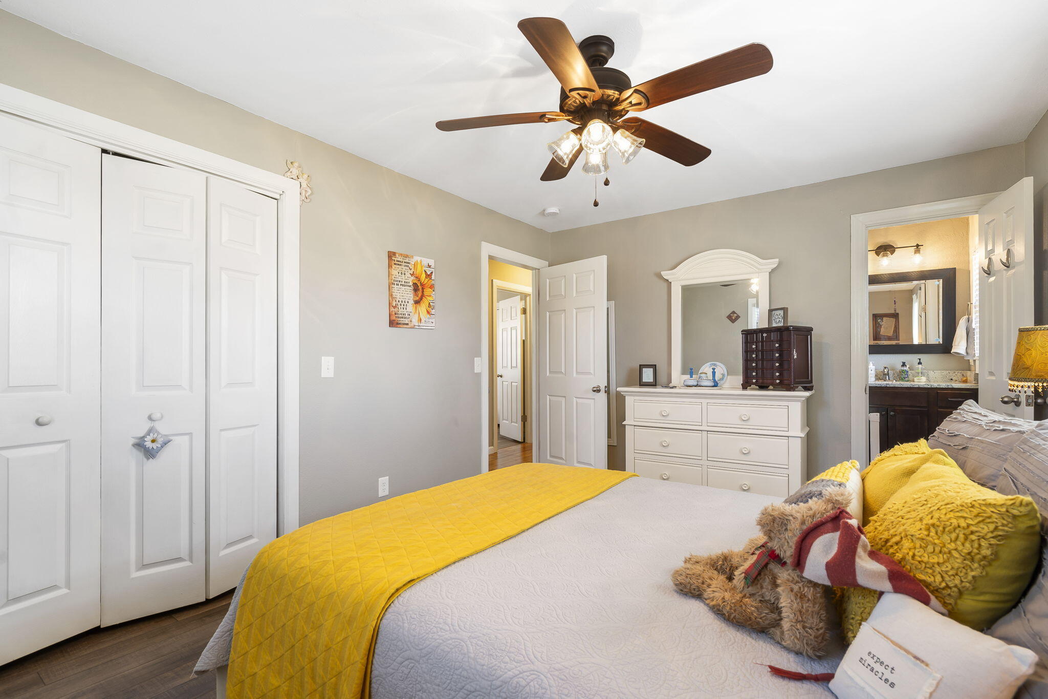 2816 E Imperial Circle