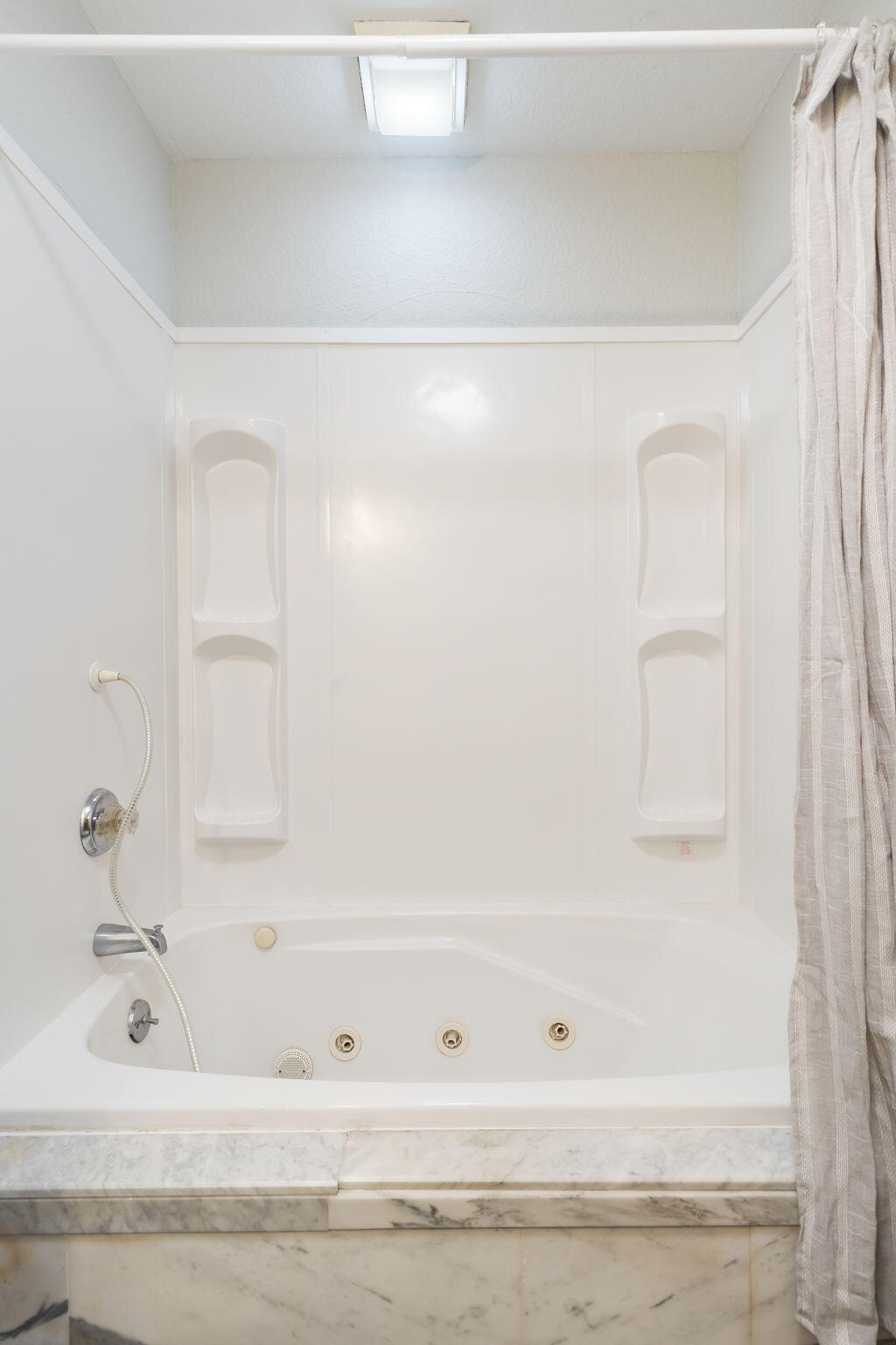 5767 County Lane 274