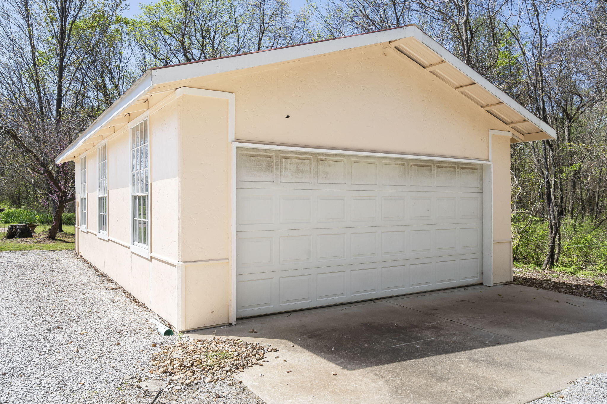 5767 County Lane 274